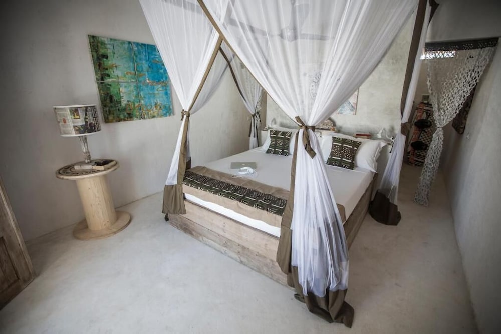 The Loop Beach Resort 21/72
