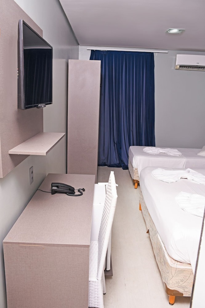 Aquarius Hotel 18/50