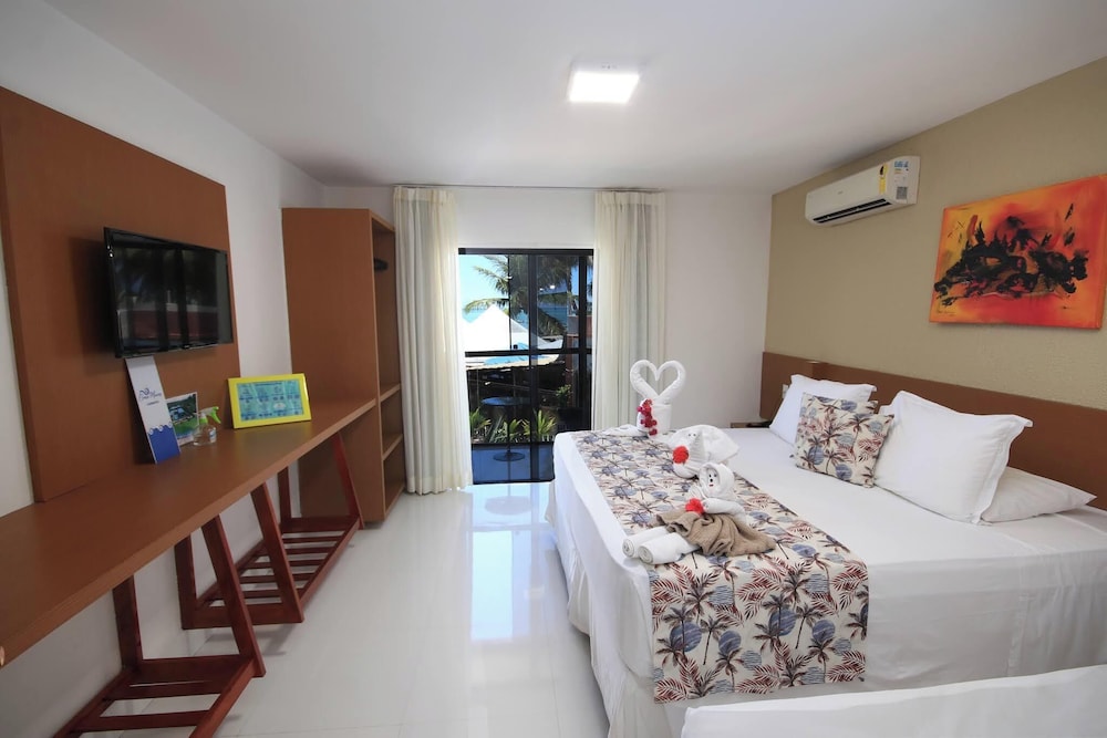 Croa Mares Hotel 8/60