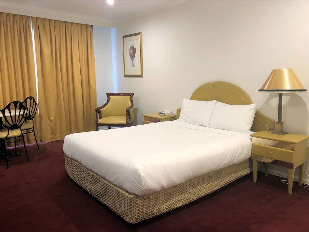 ROWVILLE INTERNATIONAL HOTEL 15/46