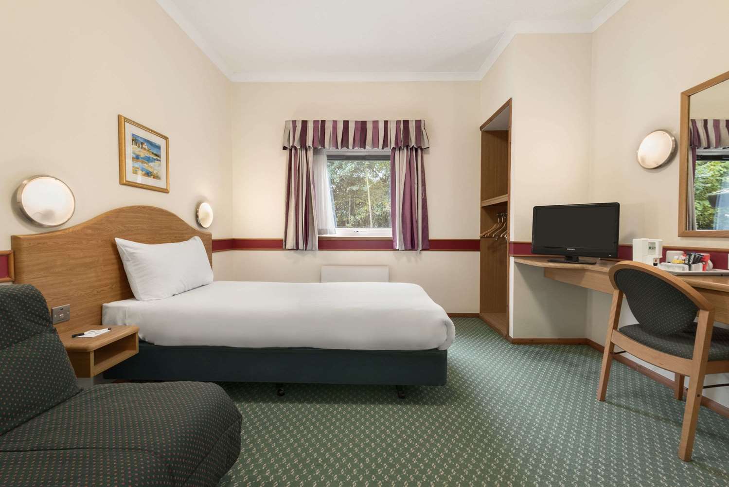 Days Inn by Wyndham Donington A50 5/12