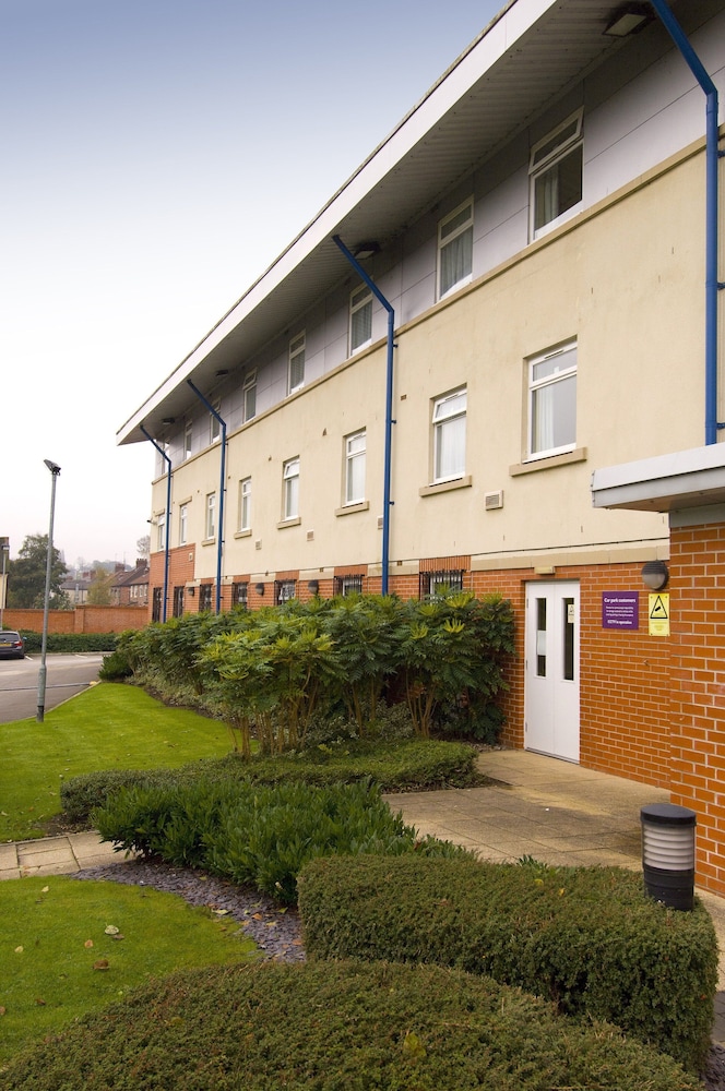 Premier Inn Manchester Heaton Park in MANCHESTER