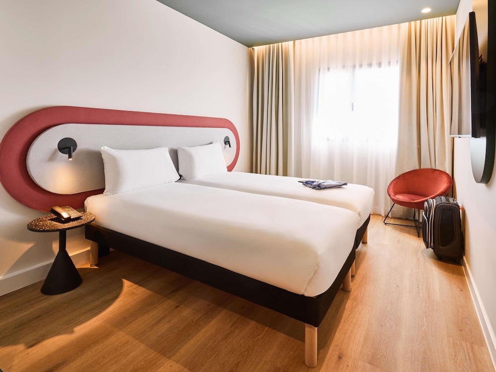 STANDARD, TWIN BEDS