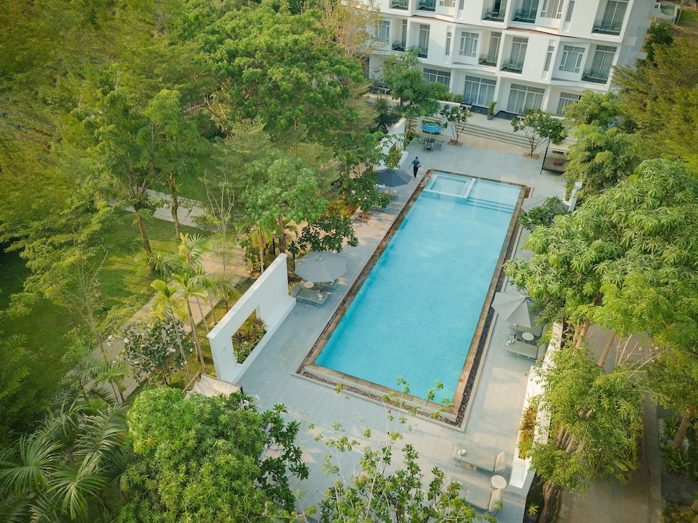 ANGKOR ELYSIUM SUITE 46/50