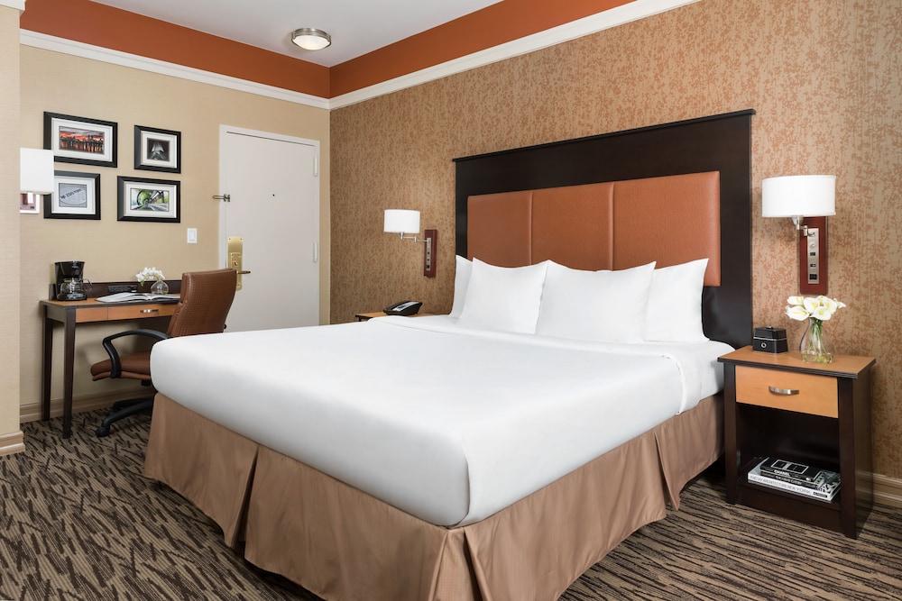 SUPERIOR, KING BED