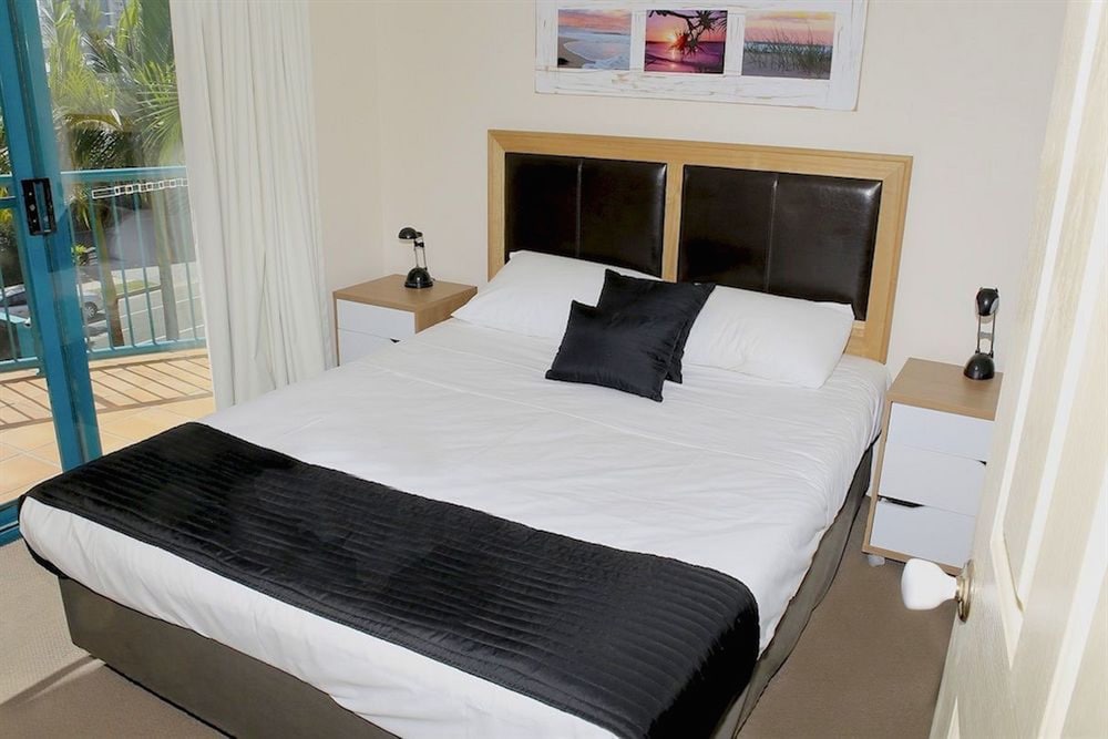 Karana Palms Self Contained Apartments 15/58