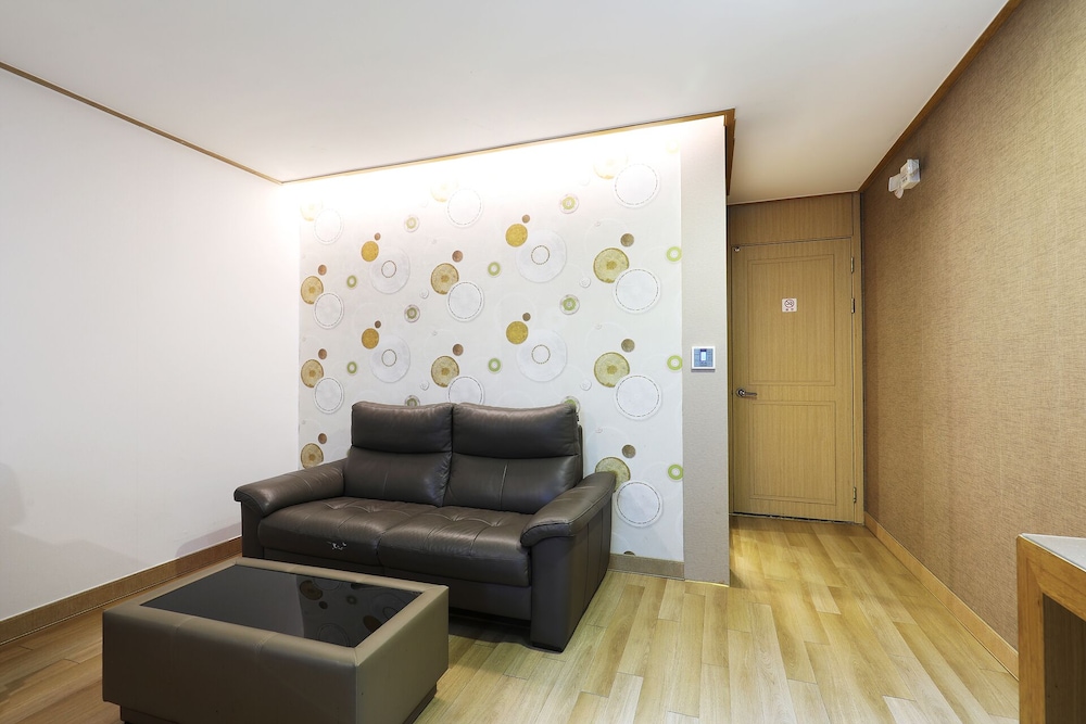 Hotel Golden Hill 50/65