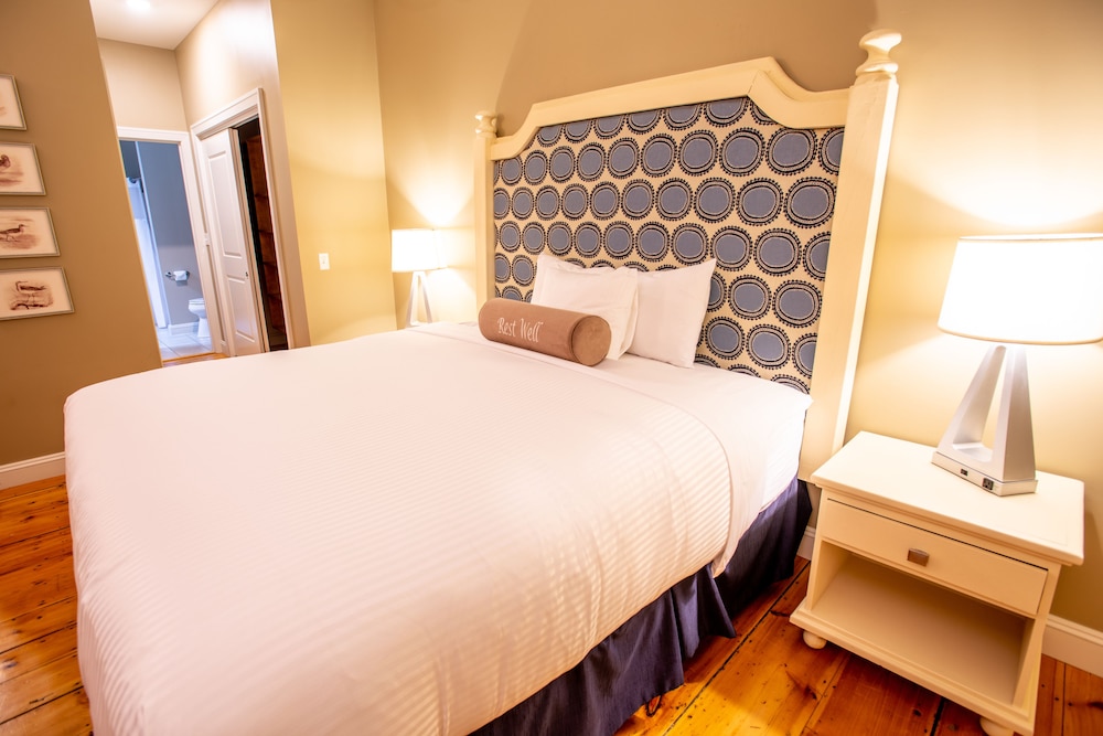 Capital Resorts 84 Main 18/66