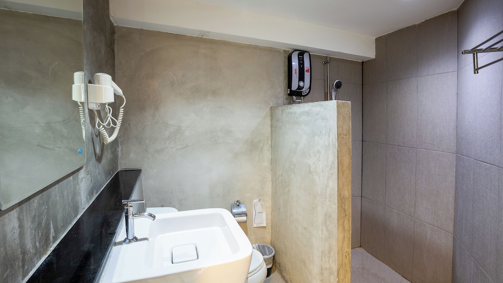 B2 Sea View Pattaya Boutique Budget Hotel 39/40