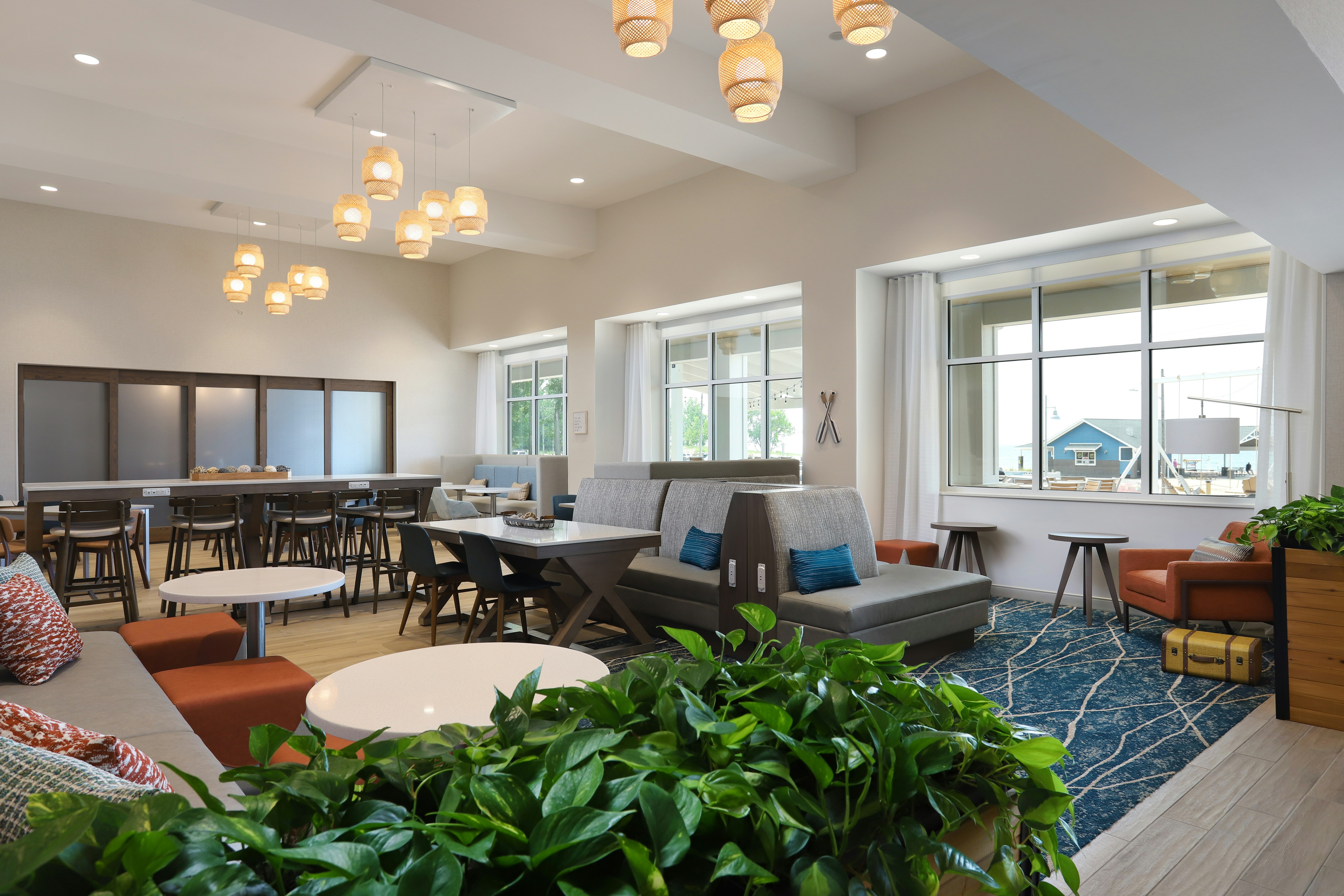 Hampton Inn & Suites Manistee Waterfront 13/23
