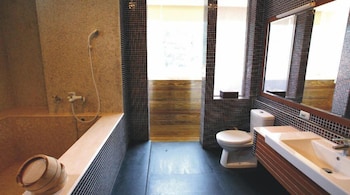 Spring Spa Hotel 47/48