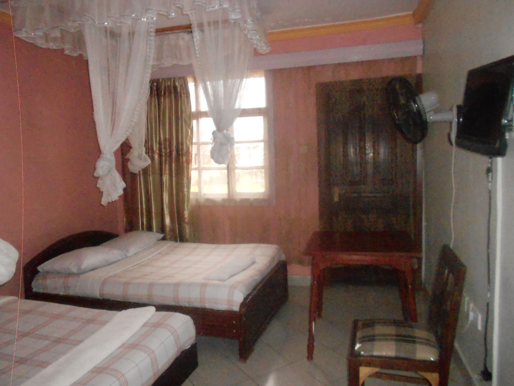 River Sands Hotel & Apartment 8/41