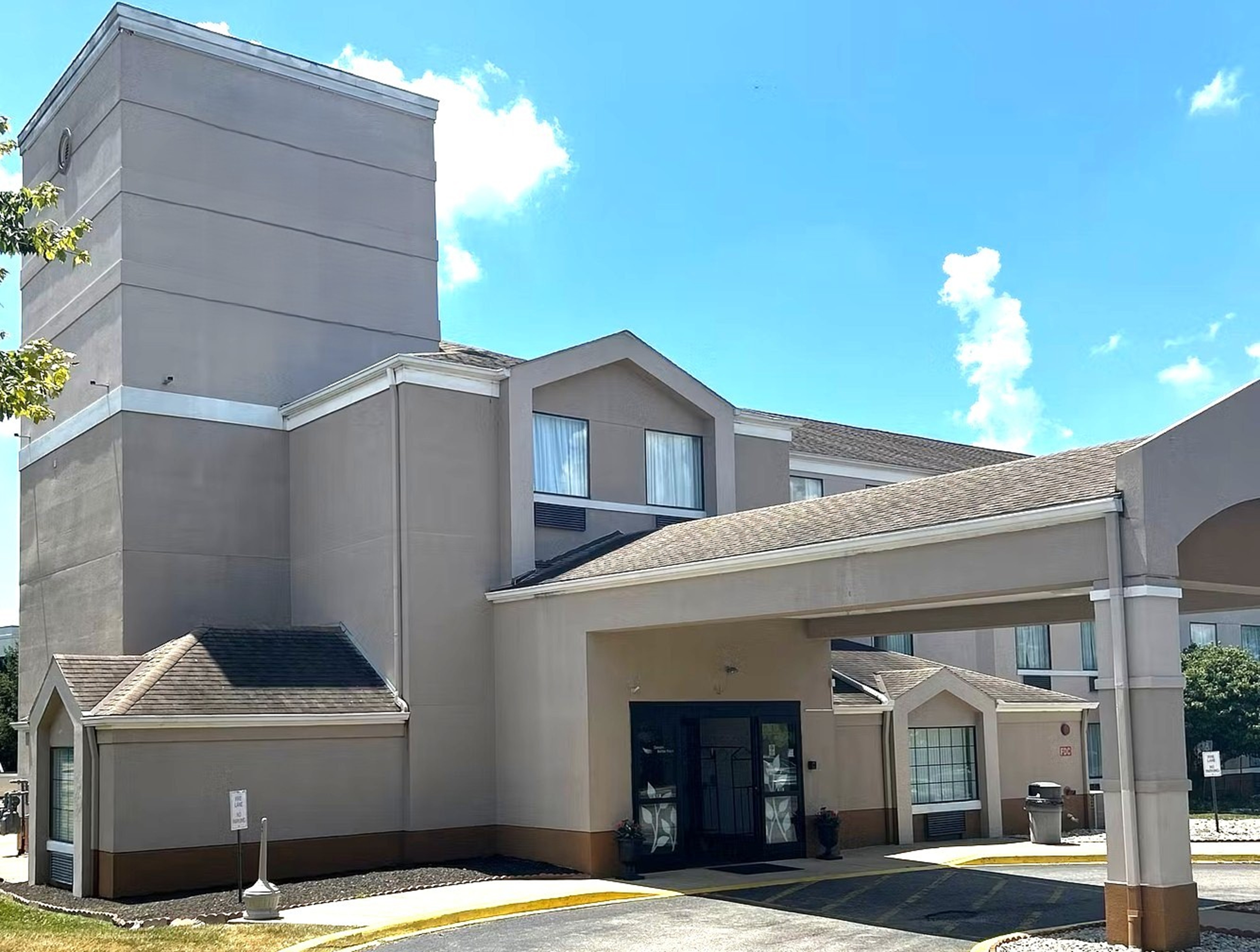Sleep Inn Louisville East, KY 53/57