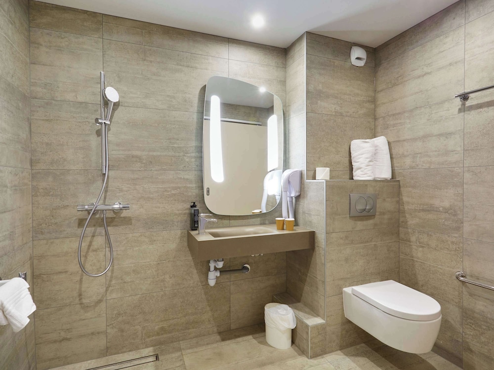 Ibis Annemasse 48/50