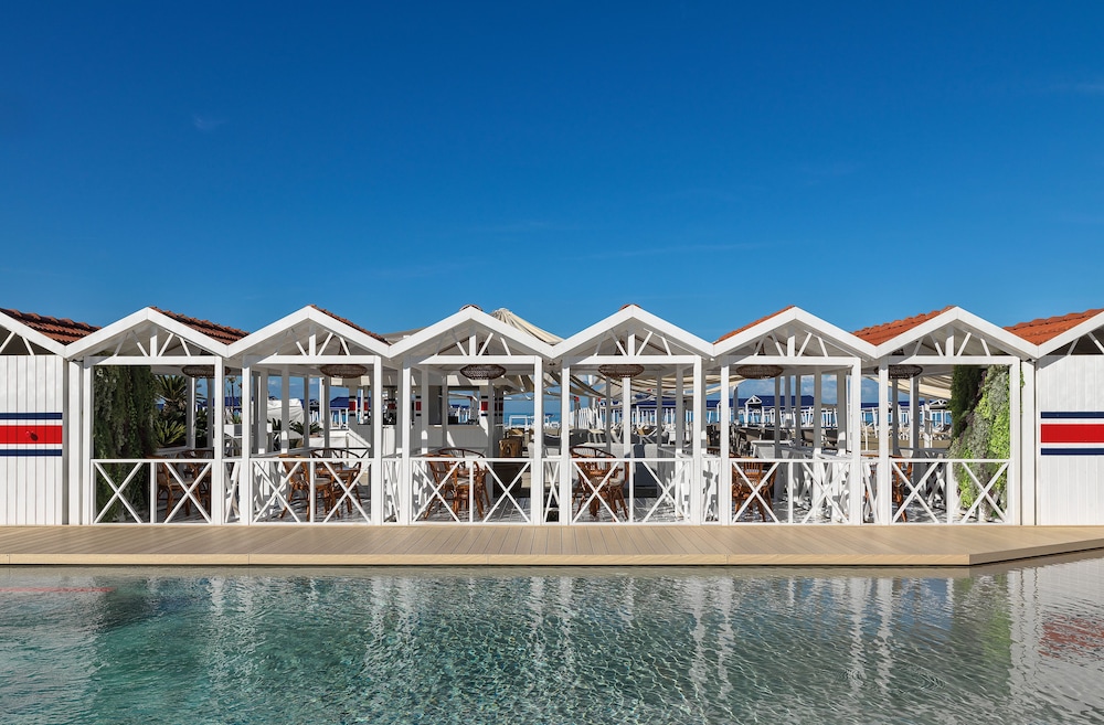 Augustus Hotel and Resort 42/49