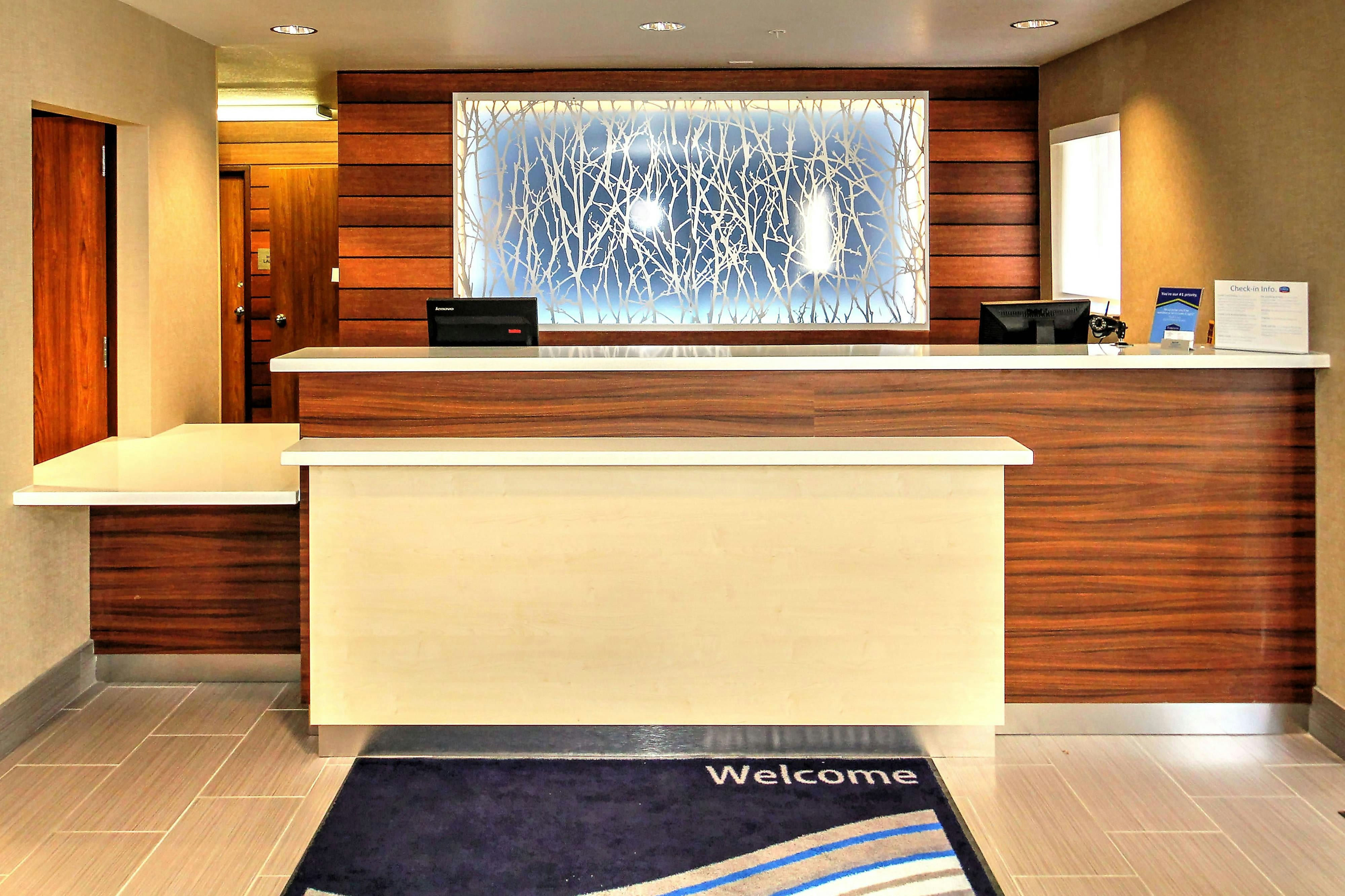 Fairfield Inn Boise 1/9