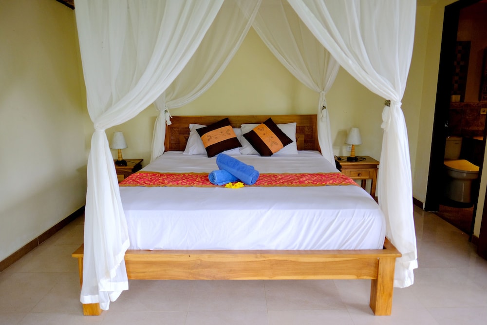 Dukuh Village Homestay & Villas 26/72
