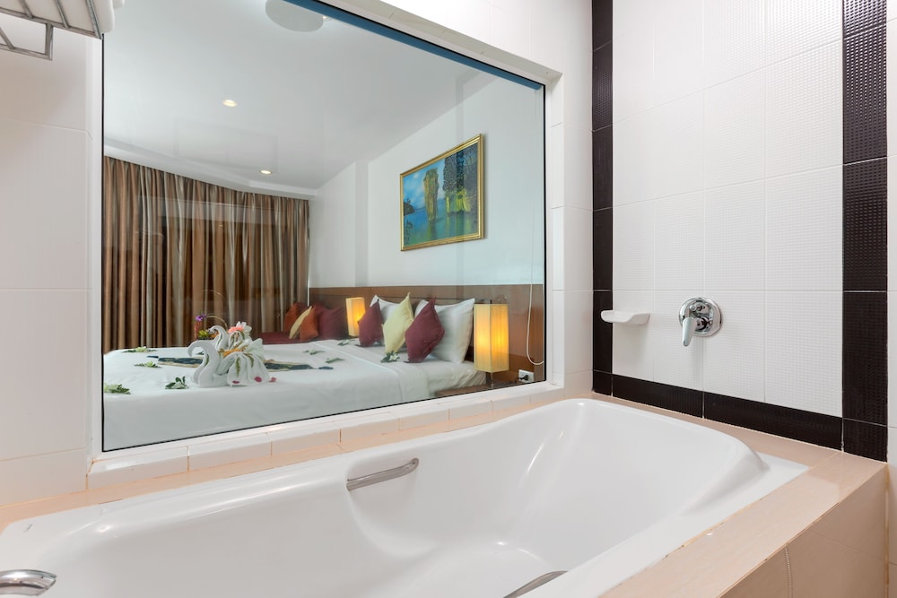 The View Rawada Phuket 20/56