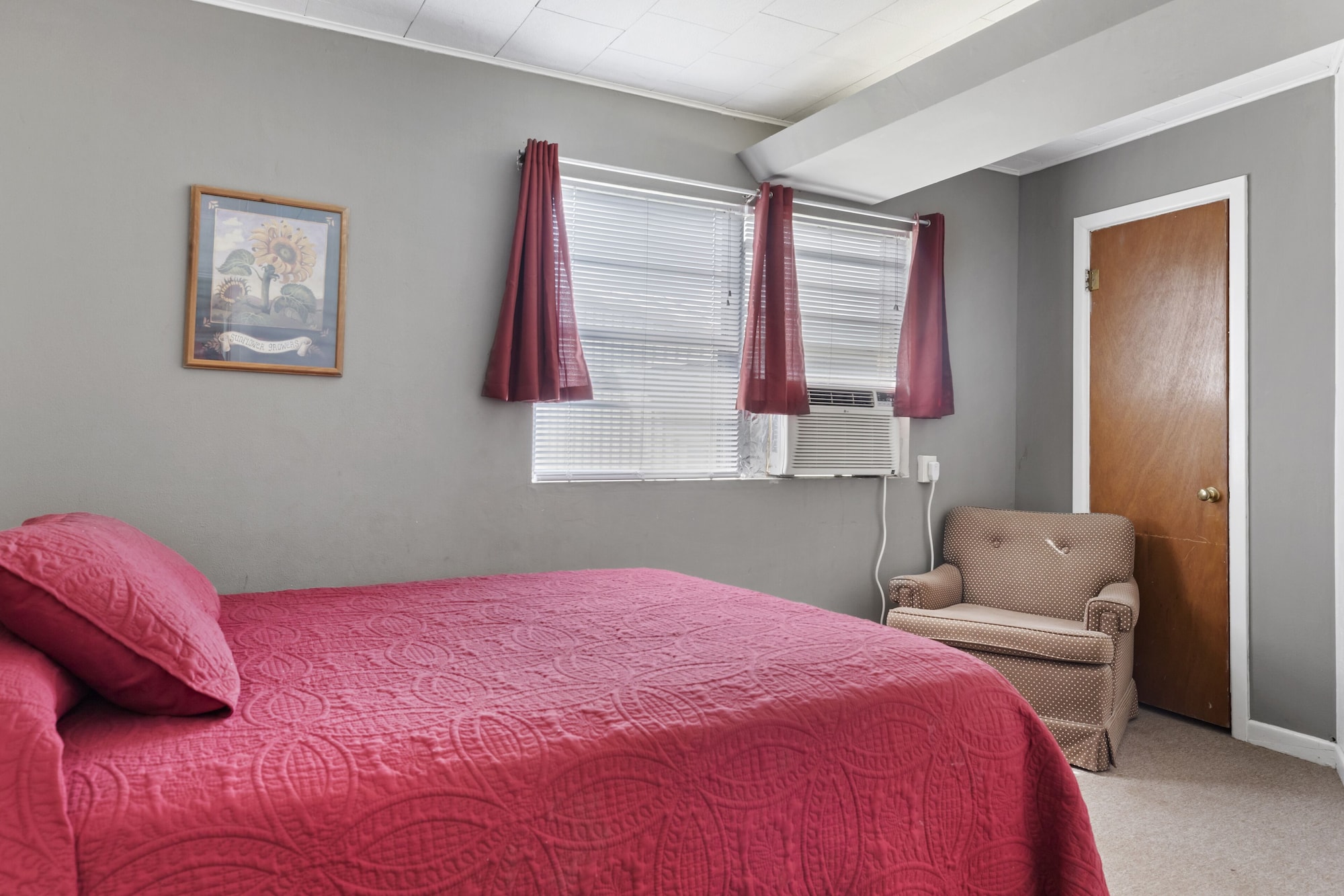 5 Bedrooms, House, 2 Double Beds, 3 Futon Beds, Lake View