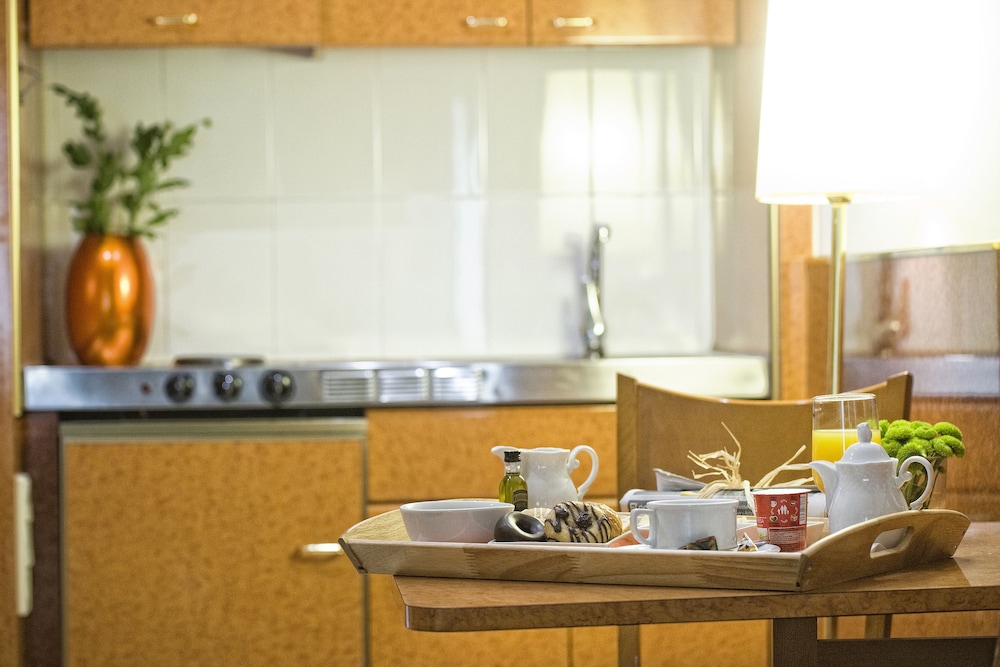 Acacia Suite 7/41