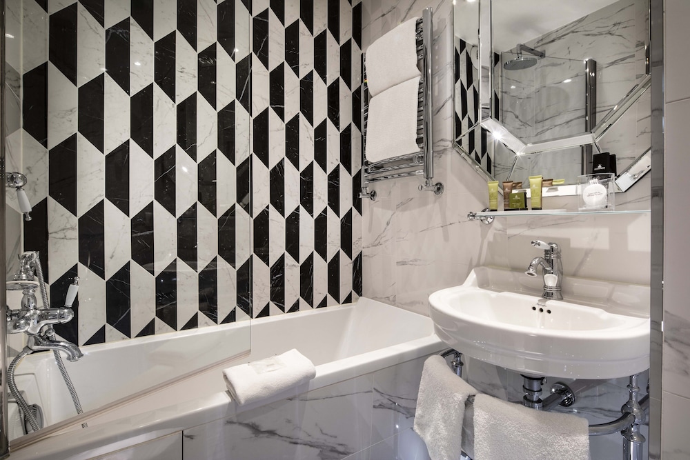 RESIDENCE HENRI IV 10/57