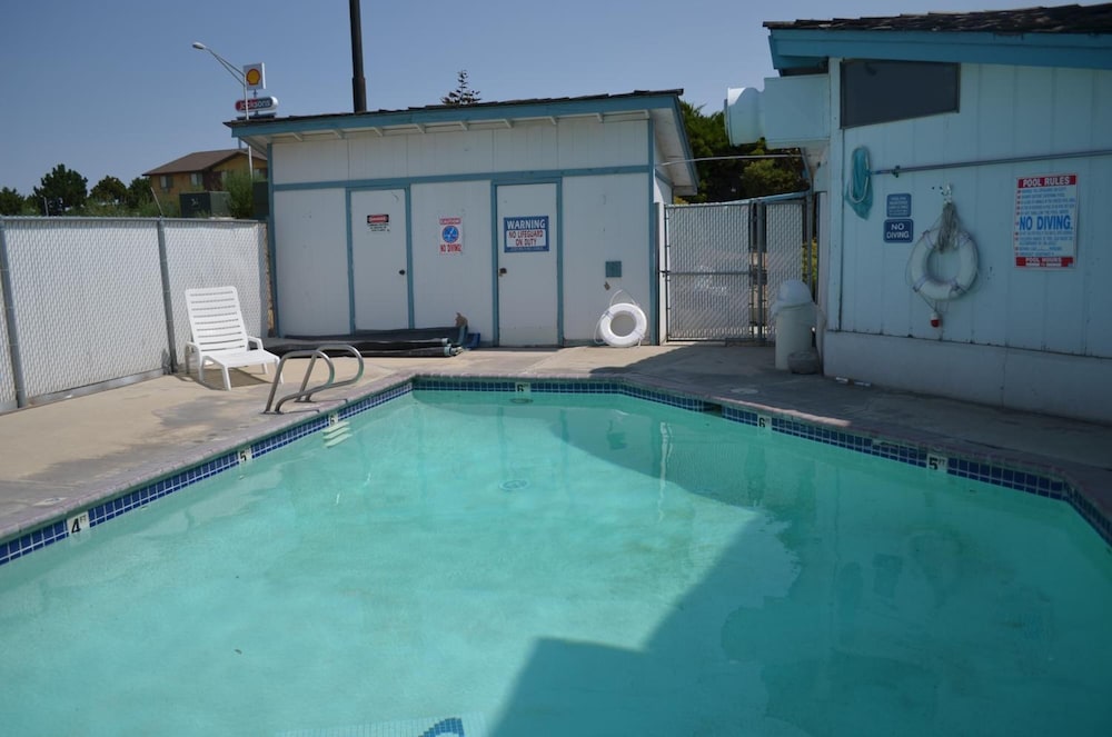 Nampa Inn & Suites 1/46