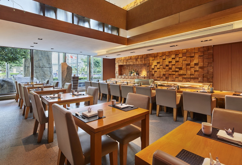 Pudong Shangri La 59/77