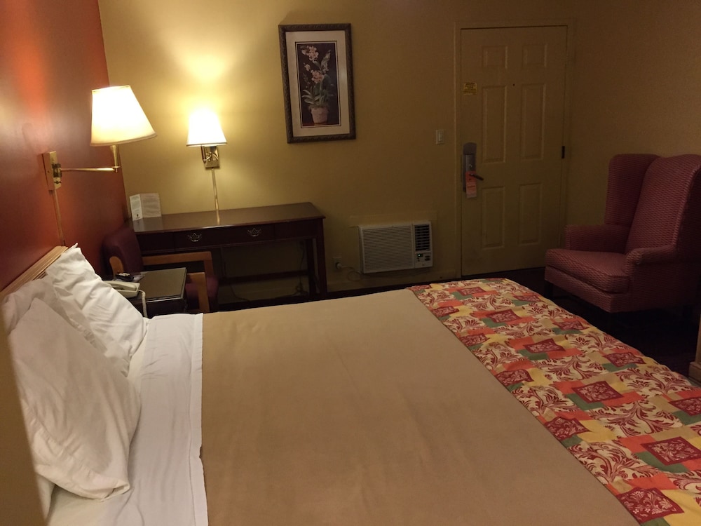 Wildwood Inn Tropical Dome & Theme Suites 16/74