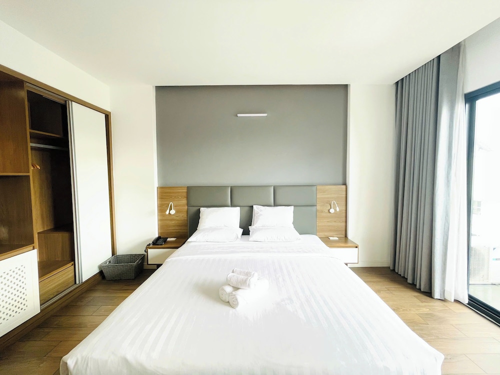 Royal Dragon Boutique Hotel 23/59
