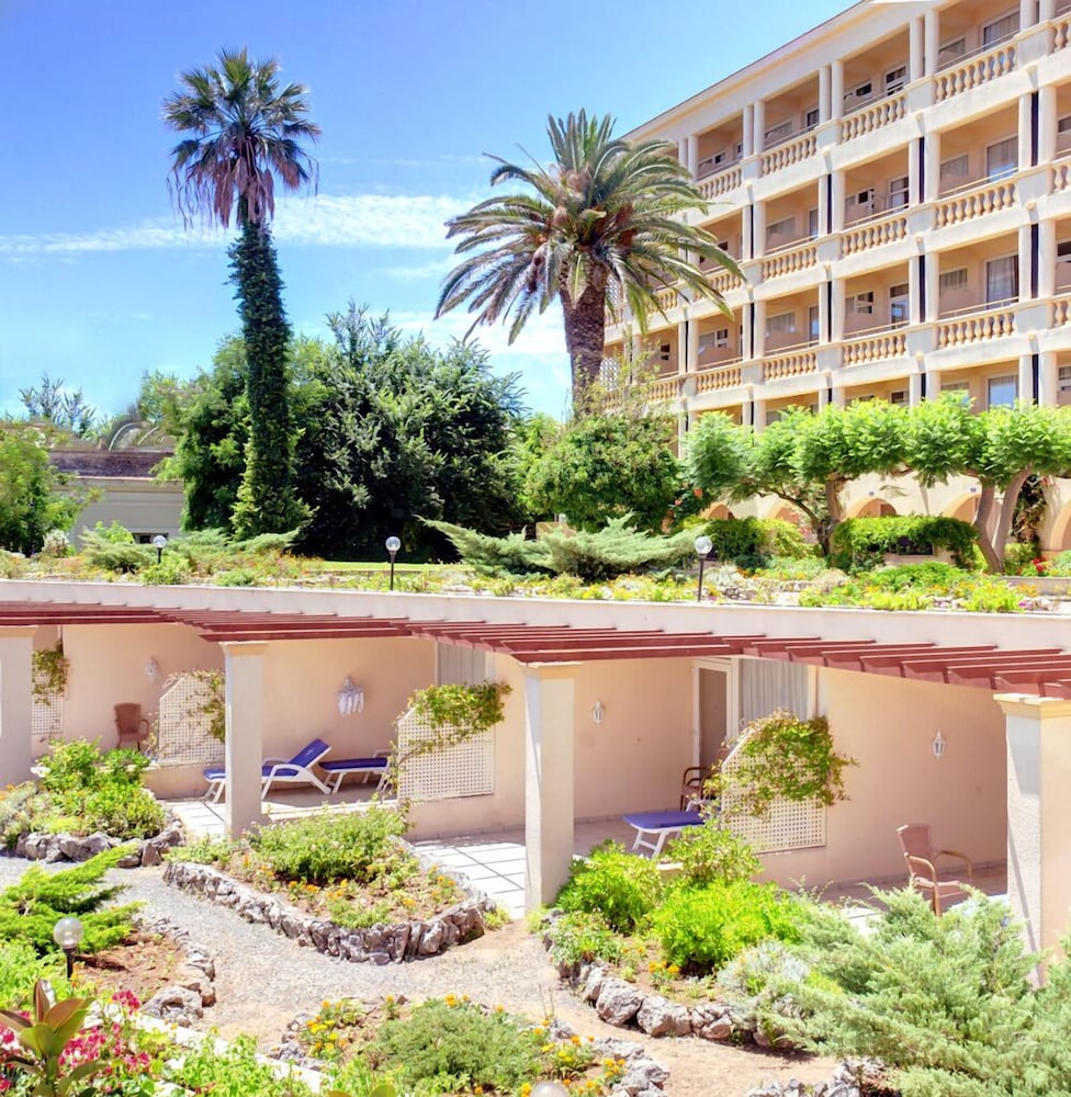 Corfu Palace Hotel 6/66