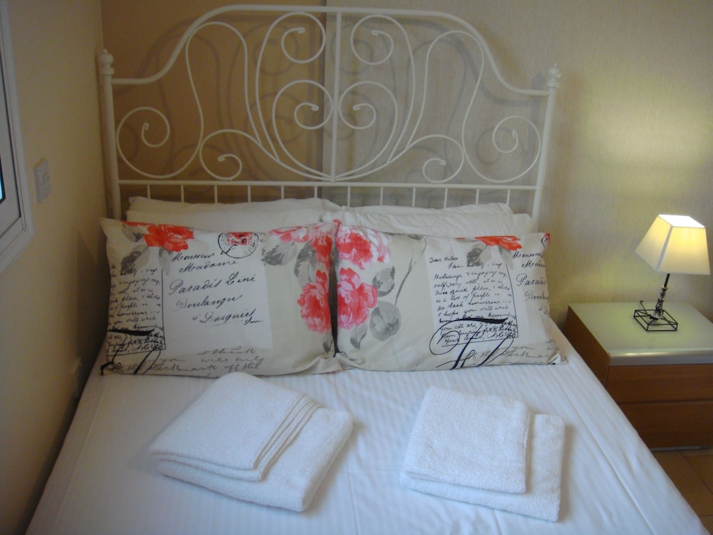 Athena Villa photo2