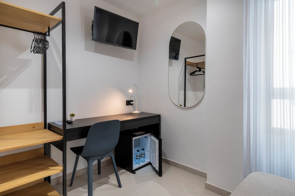 Hostal Pensimar 52/64