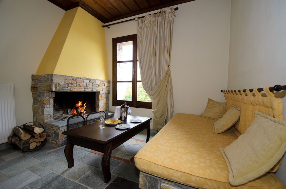 Atrapos Hotel 27/50