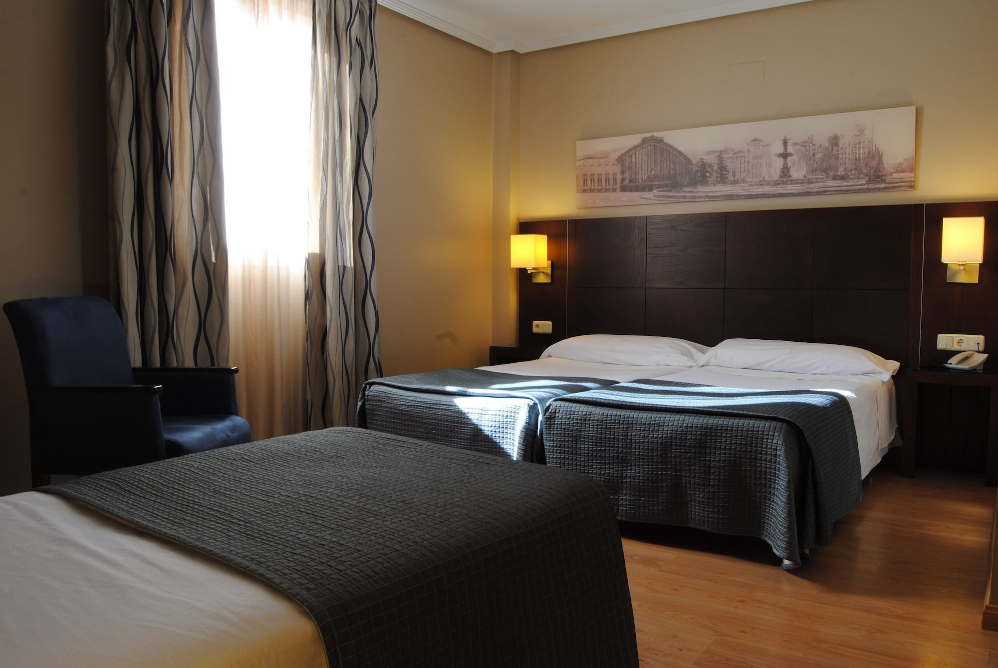 STANDARD, TRIPLE, 3 BEDS