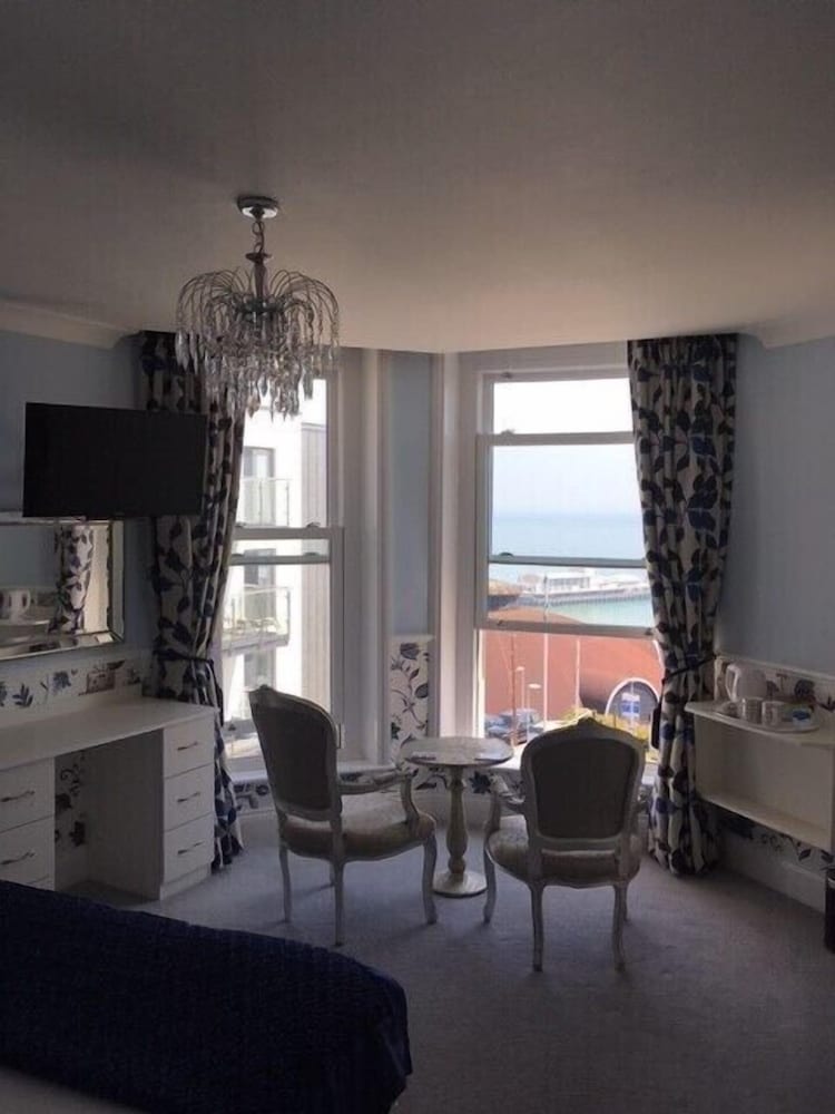 Balmoral Hotel 24/48
