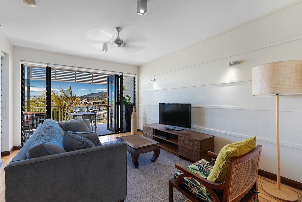 The Boathouse Apartments 47/70
