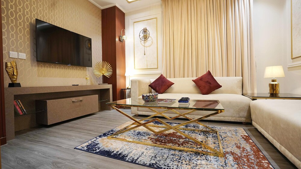 Best Western Plus Grand Hotel Multan 28/61
