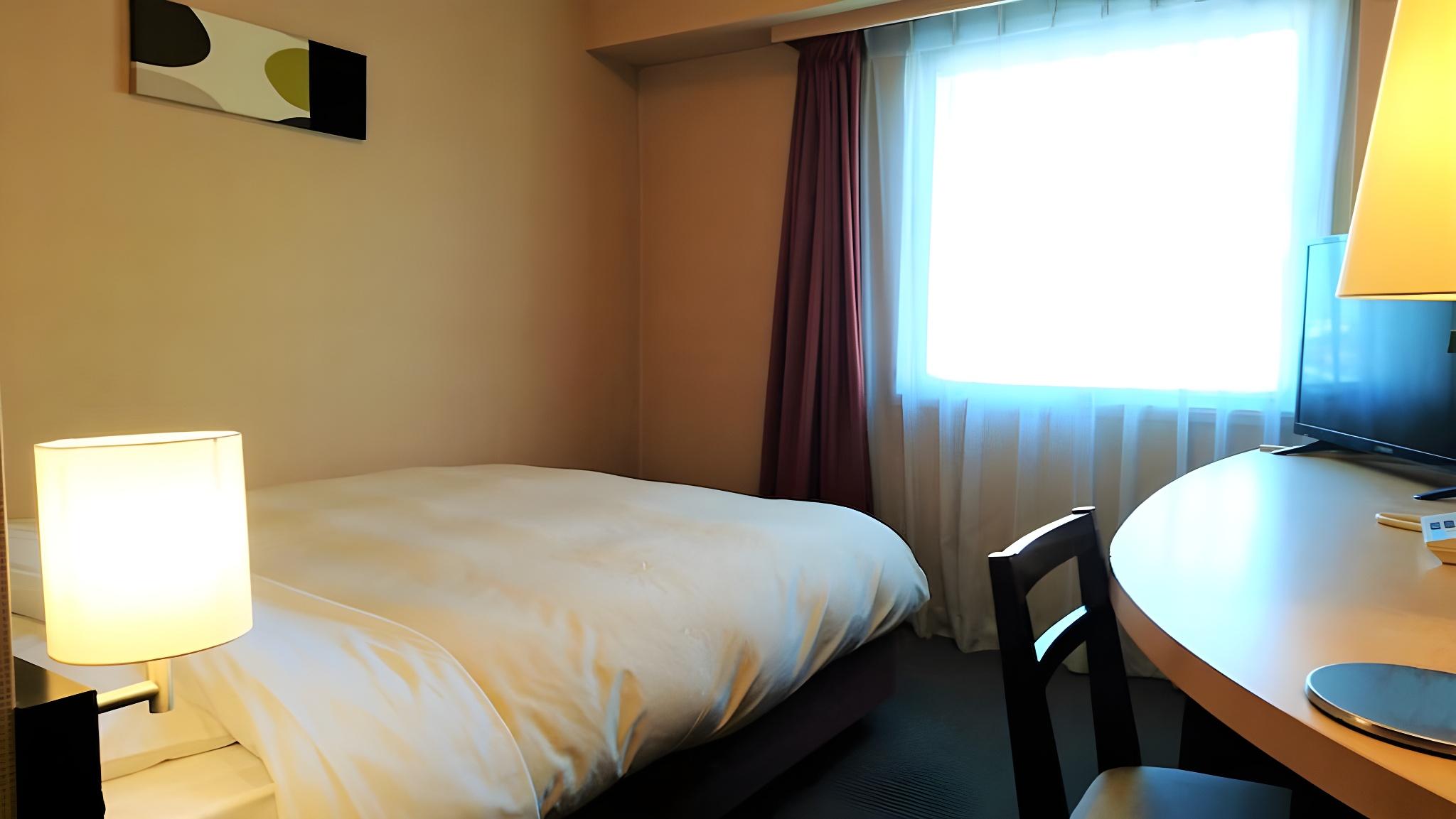 BASIC, DOUBLE BED, SMOKING