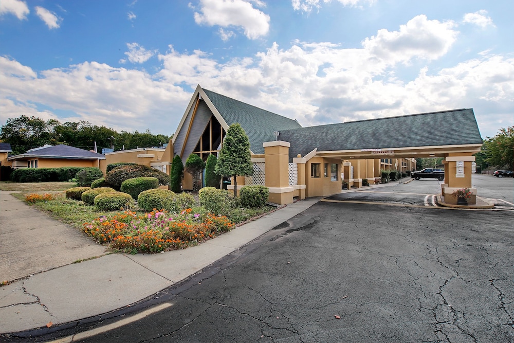 Red Carpet Inn Whippany 1/31