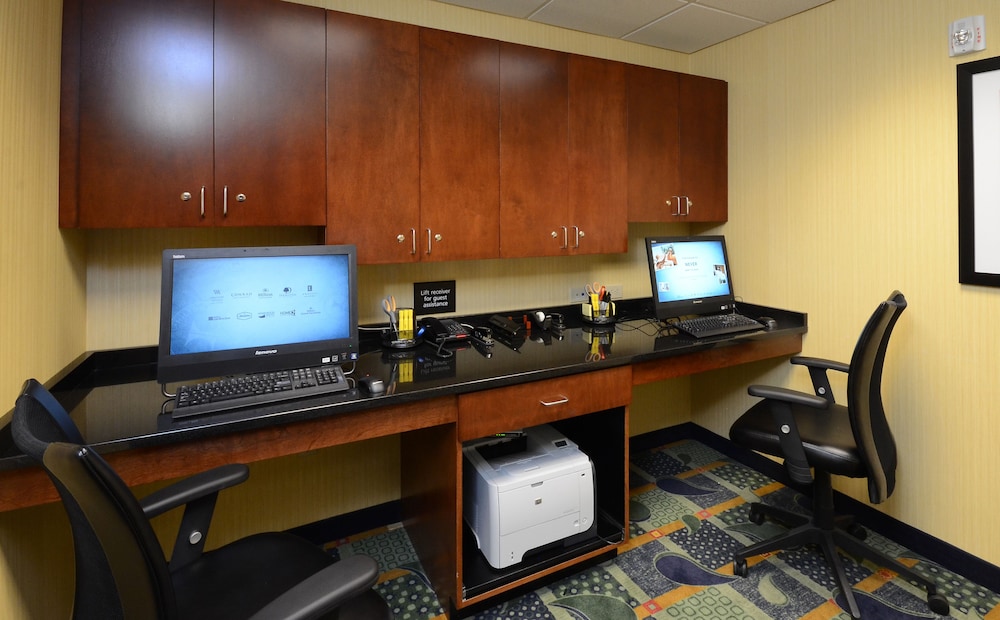 Hampton Inn Suites Lynchburg 35/37