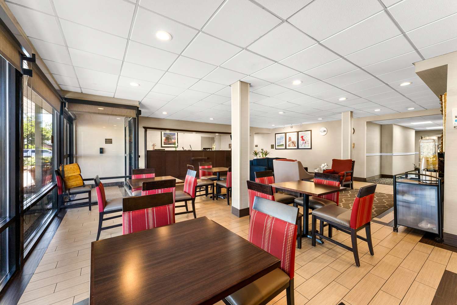 SureStay Plus by Best Western Reading North 17/26