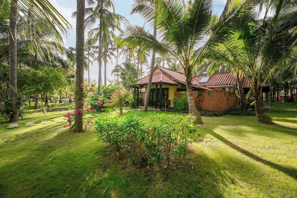 Sea Lion Beach Resort And Spa 55/59