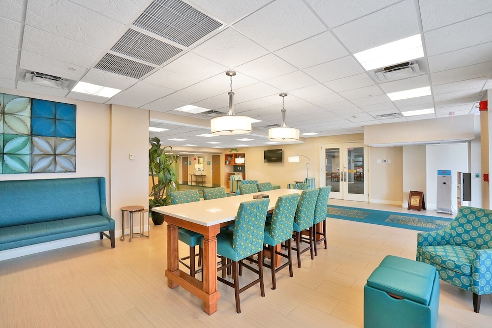 Hollywood Beach Tower 42/71