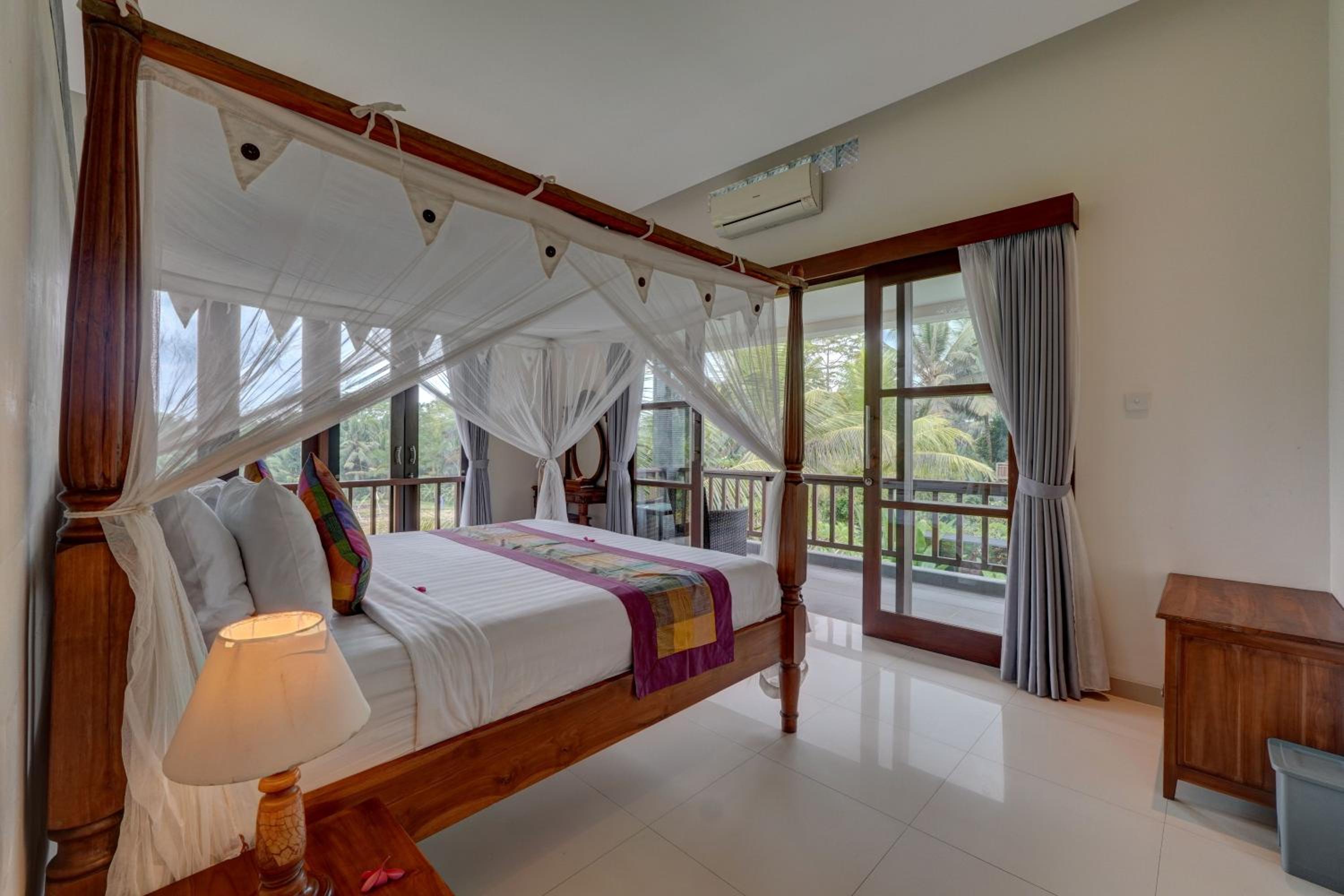 2 Bedrooms, Pool, Villa