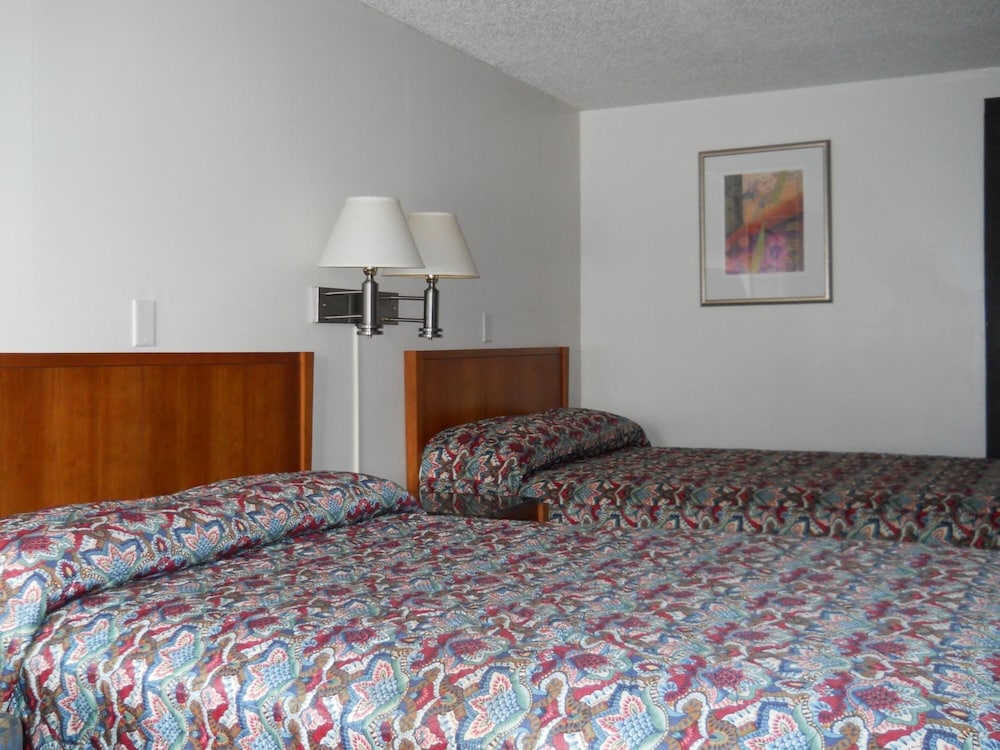Value Inn Milwaukee South 18/47