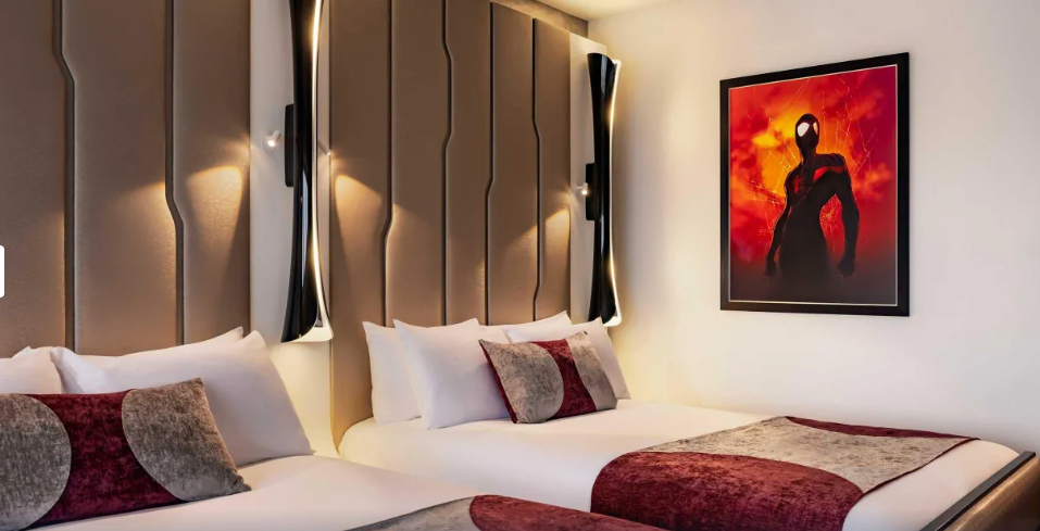 Empire, Twin Beds