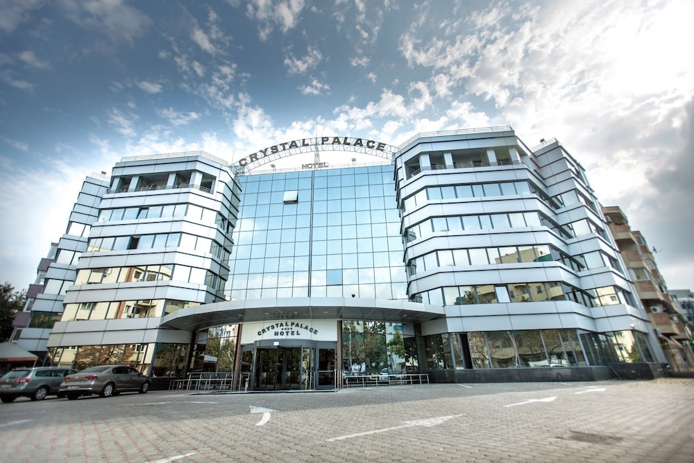 Crystal Palace Hotel 1/67