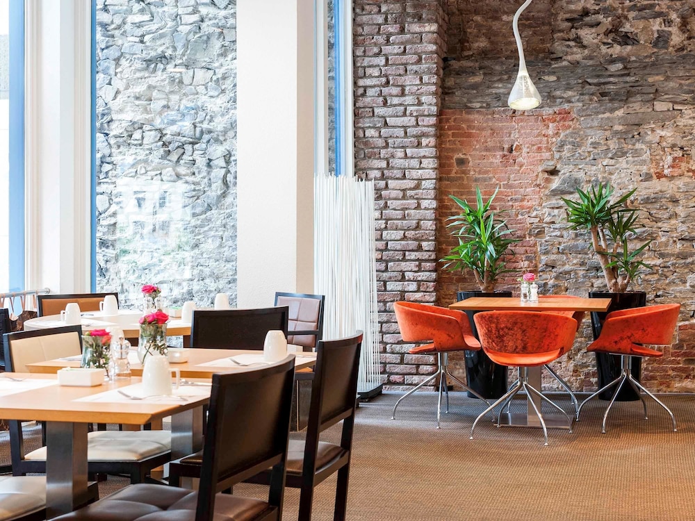 restaurant-cafeteria