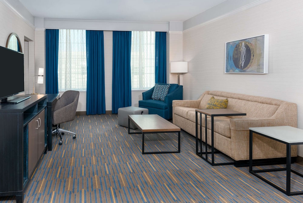 Hampton Inn And Suites Buffalo Downtown 35/52