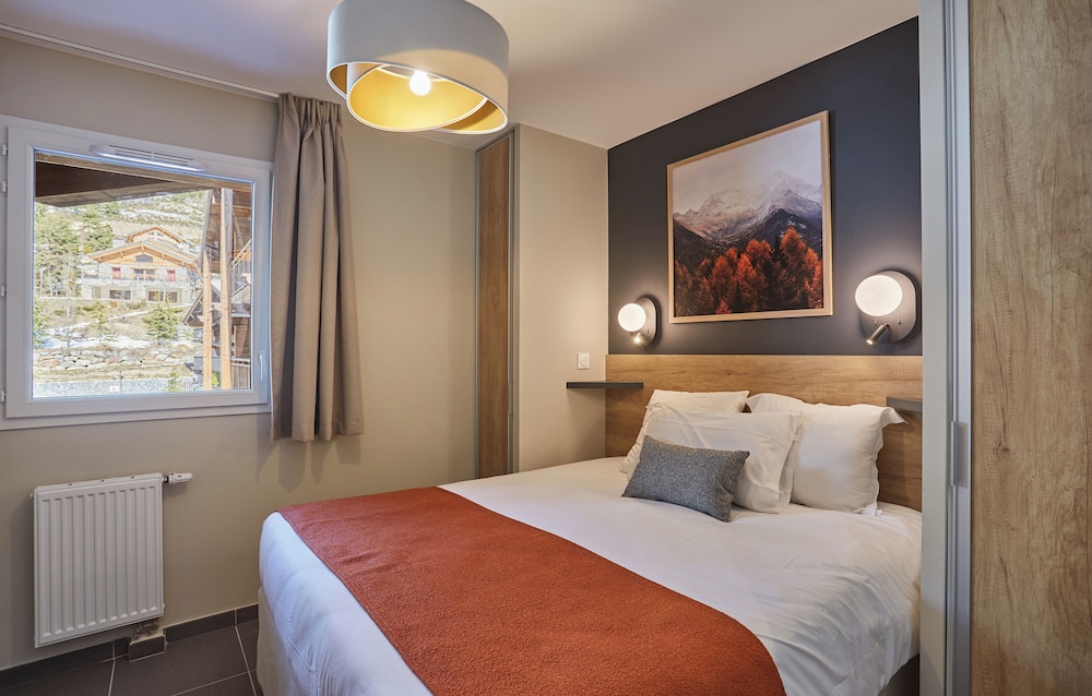 Apartment, Trundle Bed